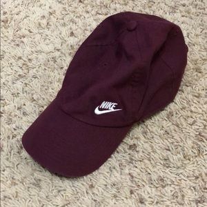 Maroon Nike baseball cap